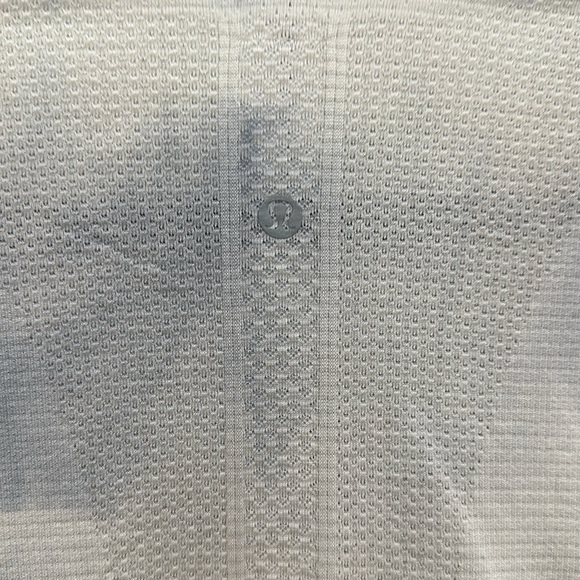 (6081) 🍋 LULULEMON RUN: Swiftly Tech Short Sleeve Scoop *Tie Dye Sz 8 **LOVED - Picture 4 of 4